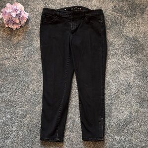 Ladies Black Crop Jean Jeggings. Sz 10. WHBM